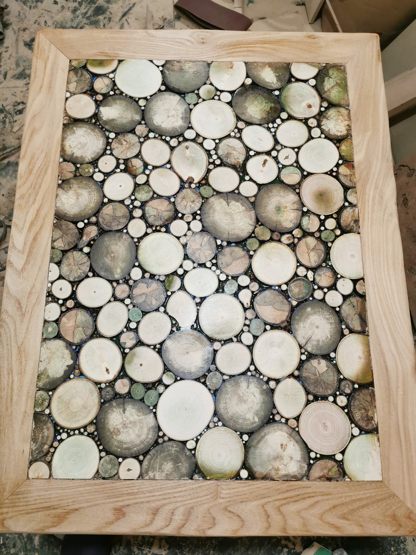 Wall Art with Oak Frame – Wood Discs & Coloured Resin