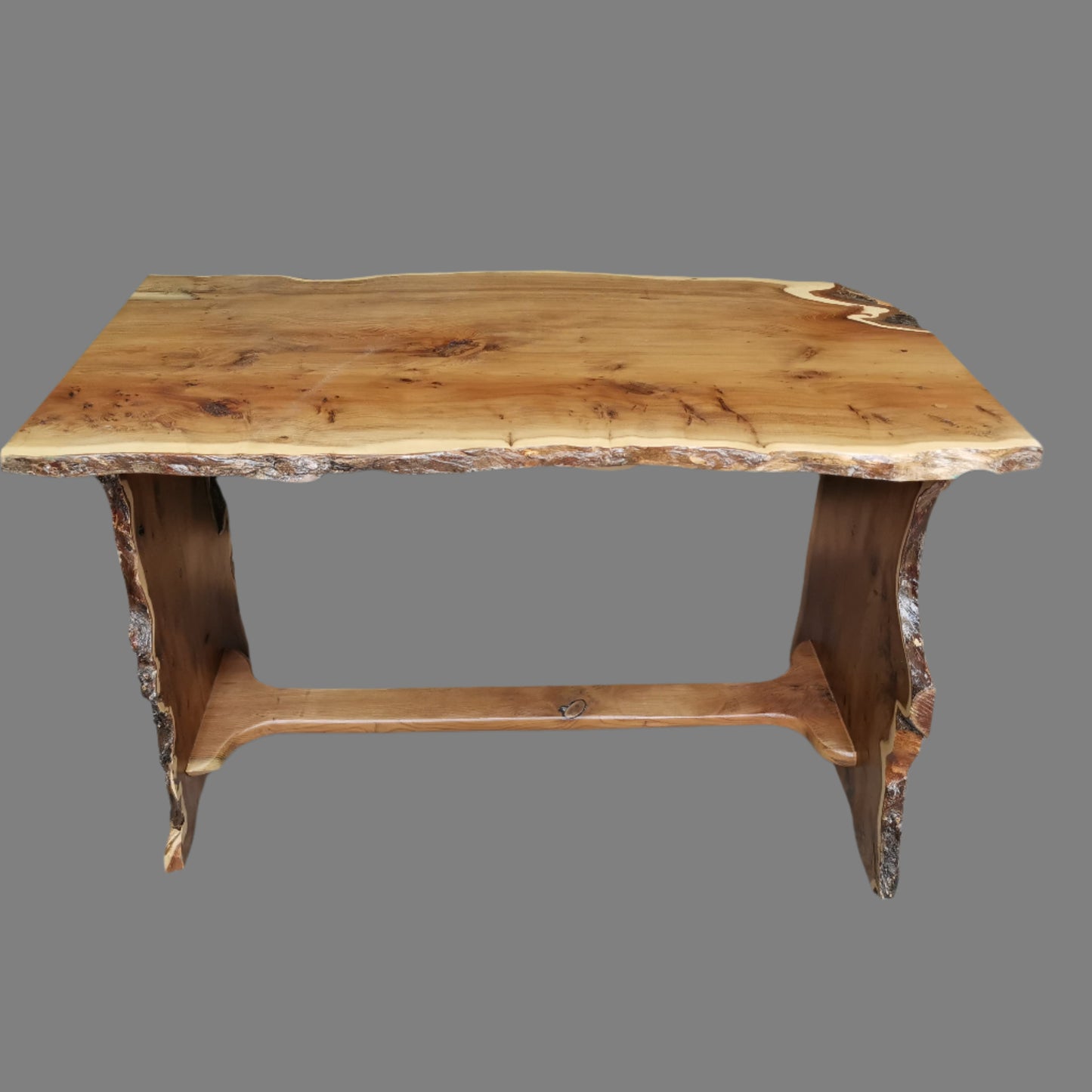 Live-Edge Yew Coffee Table – Natural Elegance
